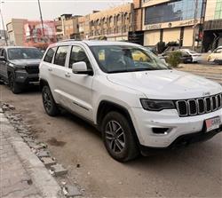 جیپ گراند شیرۆکی